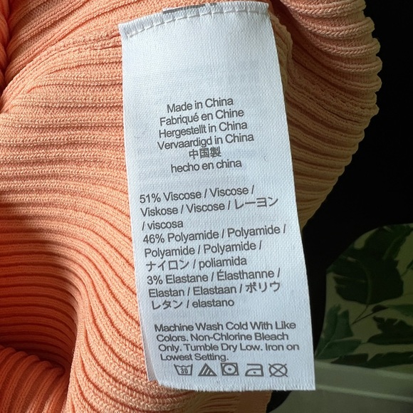 J Crew Supersculpt Ribbed Sweater Peach Orange Womens Medium - Picture 8 of 8